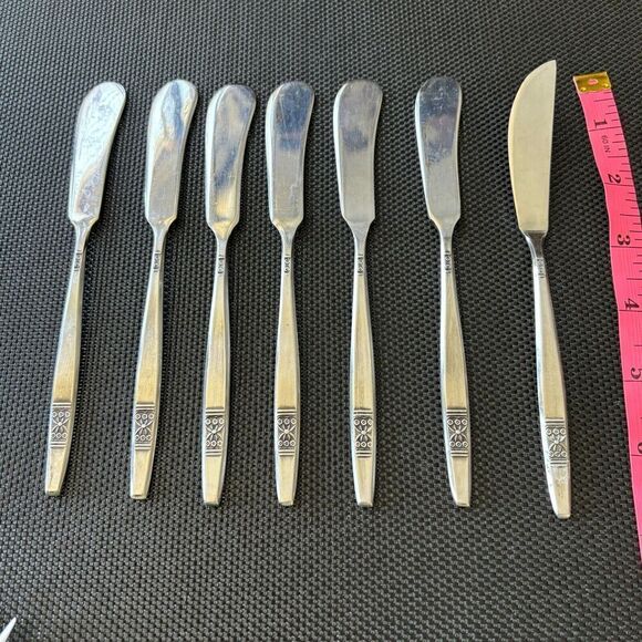 Madeira Stainless Steel Vintage Set of Spreaders Set of 7 - Picture 1 of 3